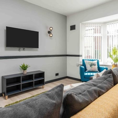 3-Bed Scouse House Near Anfield & Goodison Villa Ливърпул Екстериор снимка