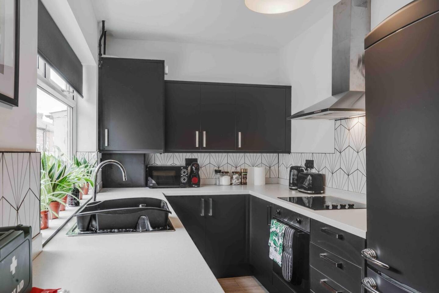 3-Bed Scouse House Near Anfield & Goodison Villa Ливърпул Екстериор снимка