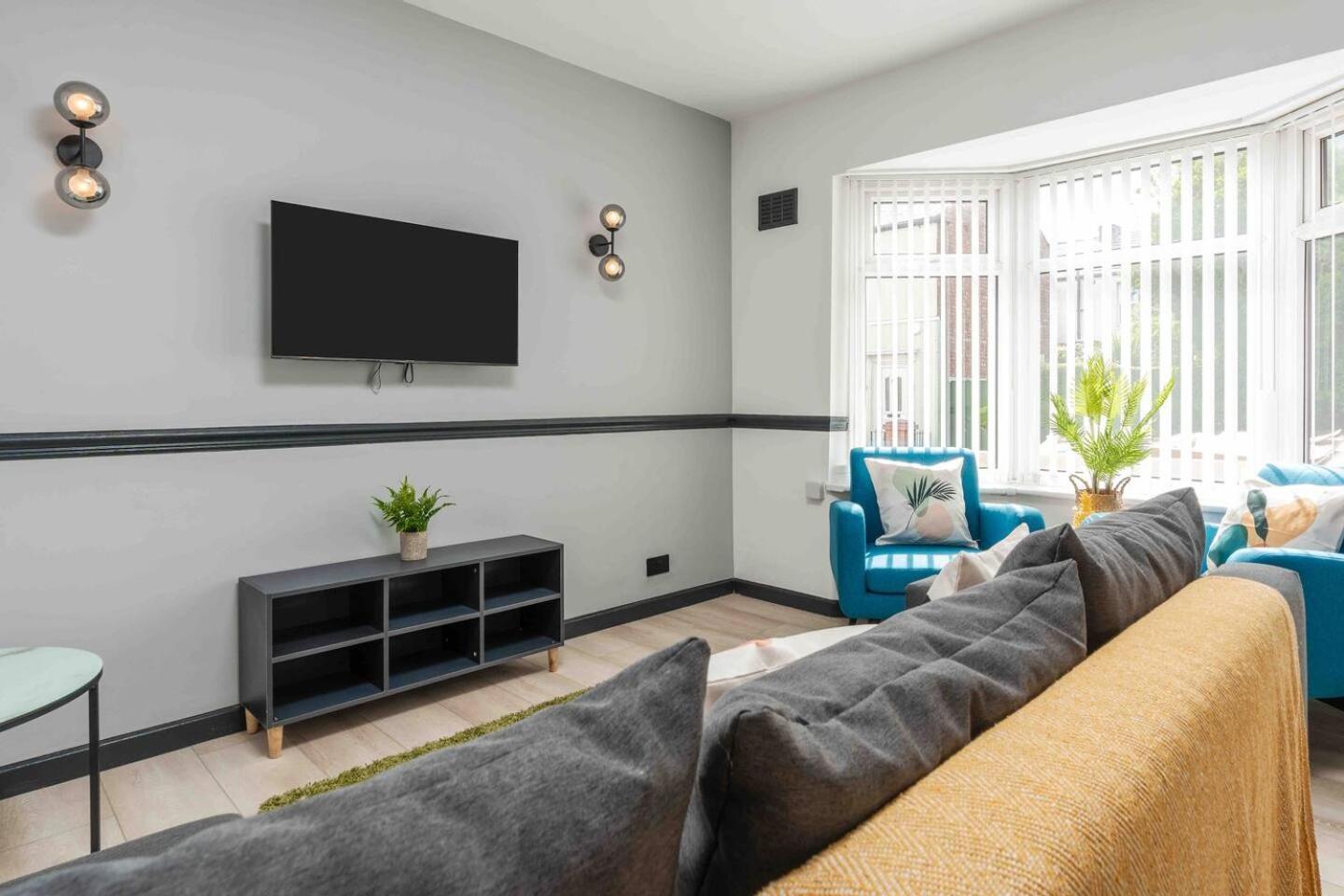 3-Bed Scouse House Near Anfield & Goodison Villa Ливърпул Екстериор снимка